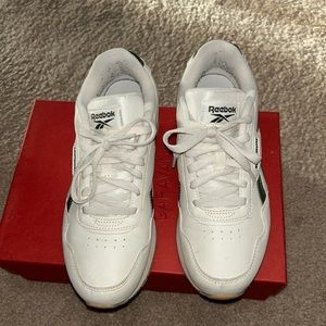 Reebok women club shoes